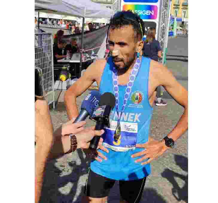 III Neapolis Marathon i risultati.  La distanza Ã¨ di Boufars, Simonelli la prima donna