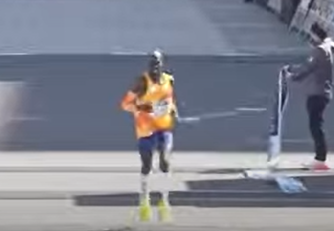 Maratona di Tokyo 2024: a sorpresa vinceÂ Benson Kipruto, lontano Eliud Kipchoge