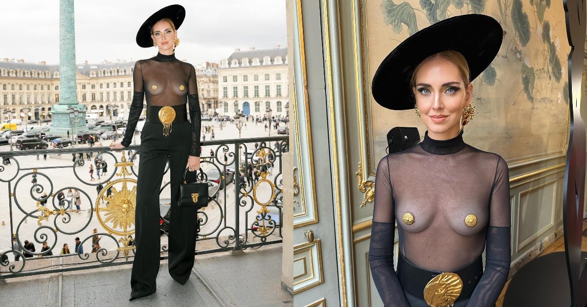 Chiara Ferragni super sexy a Parigi: maglia trasparente e seno in vista, i social impazziscono