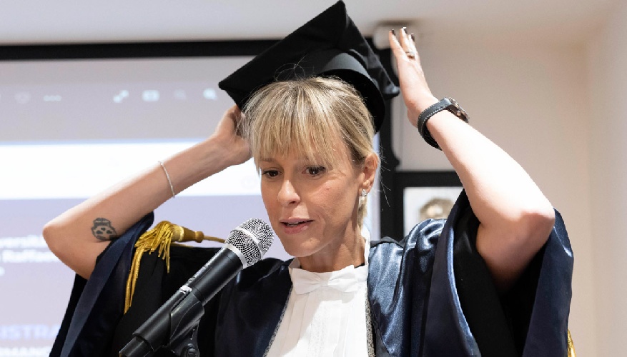 Federica Pellegrini, laurea honoris causa all'UniversitÃ  San Raffaele di Roma: toga e tocco