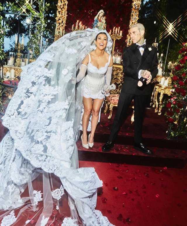 Kourtney Kardashian e Travis Barker si sono sposati in Italia a Portofino