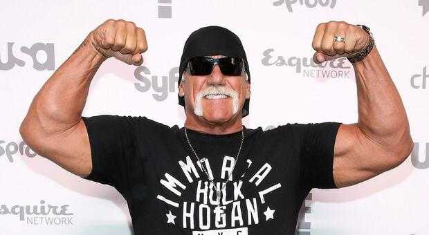 Hulk Hogan il dramma non sente piÃ¹ le gambe e cammina con un bastone
